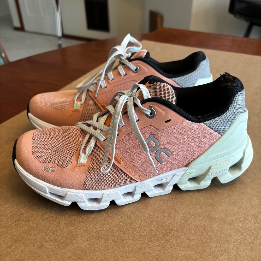 On Running Cloudflyer 4 Peach Size 7